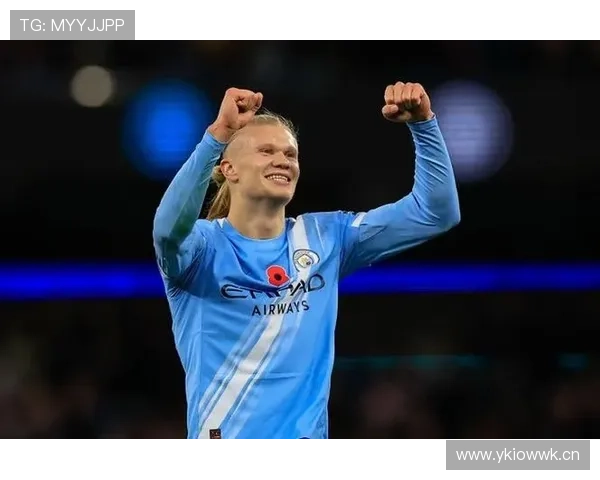 哈兰德与伊布对比：力量型与技巧型中锋的战术角色差异分析