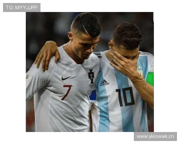 莱万与范尼:终结效率及战术角色对比分析 莱万与范尼:终结效率及战术角色对比分析