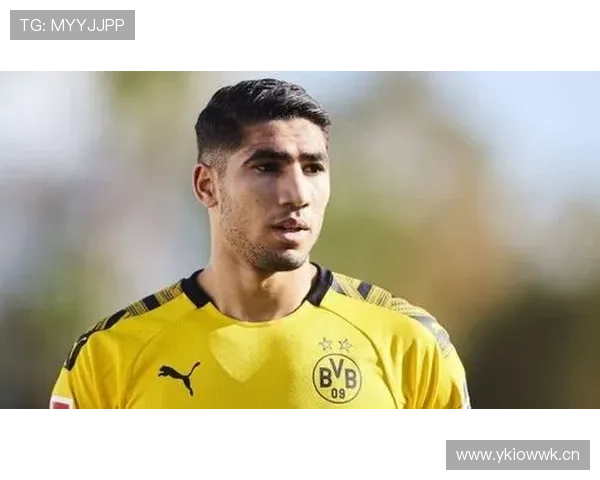 阿什拉夫三后卫体系中进攻型边翼卫角色解析