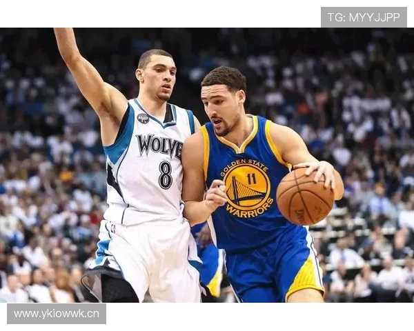 拉文这衣柜是直接搬了秀场后台吧？