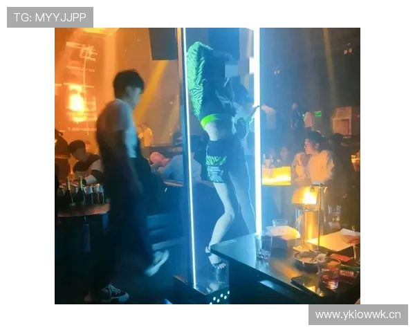 苏翊鸣训练完直接去夜店蹦迪？