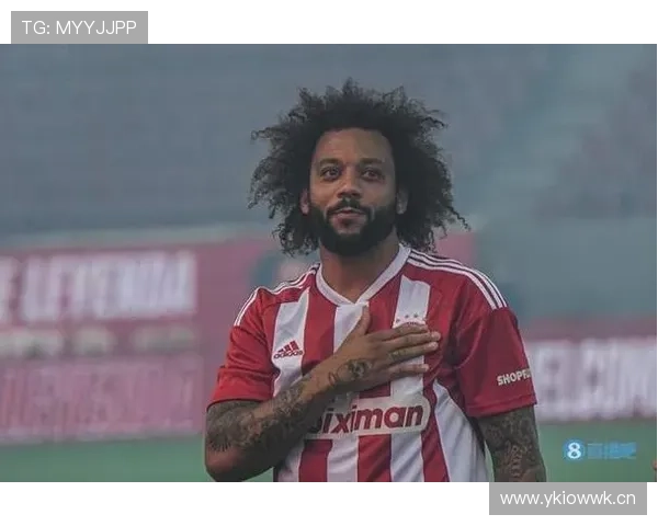 马塞洛与阿方索尼维斯在边后卫推进中展现分散式驱动力转移趋势