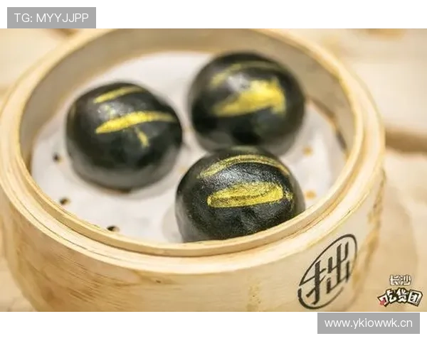 蒋圣龙一天三场训练出来，连朋友约饭都成奢侈品了吧